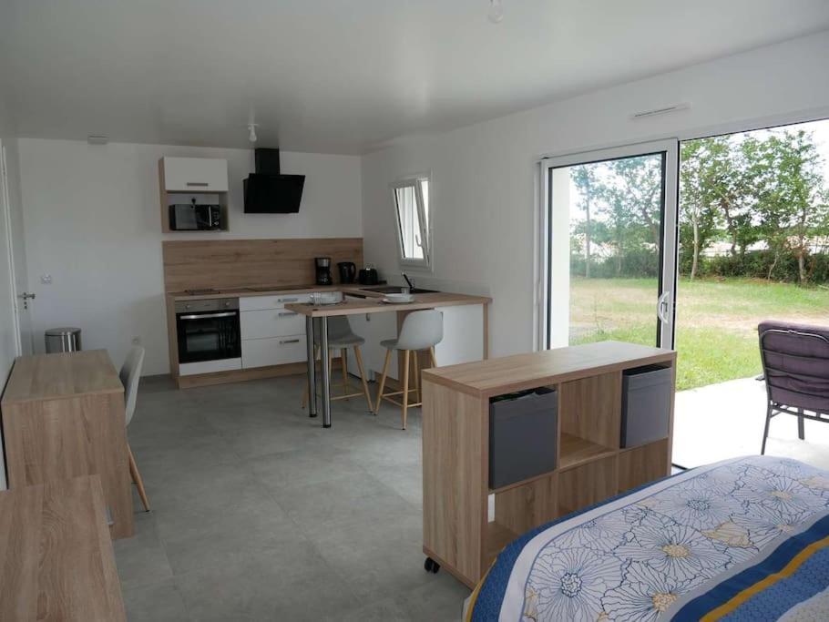 Studio Lumineux Avec Terrasse La Roche-sur-Yon Exterior photo