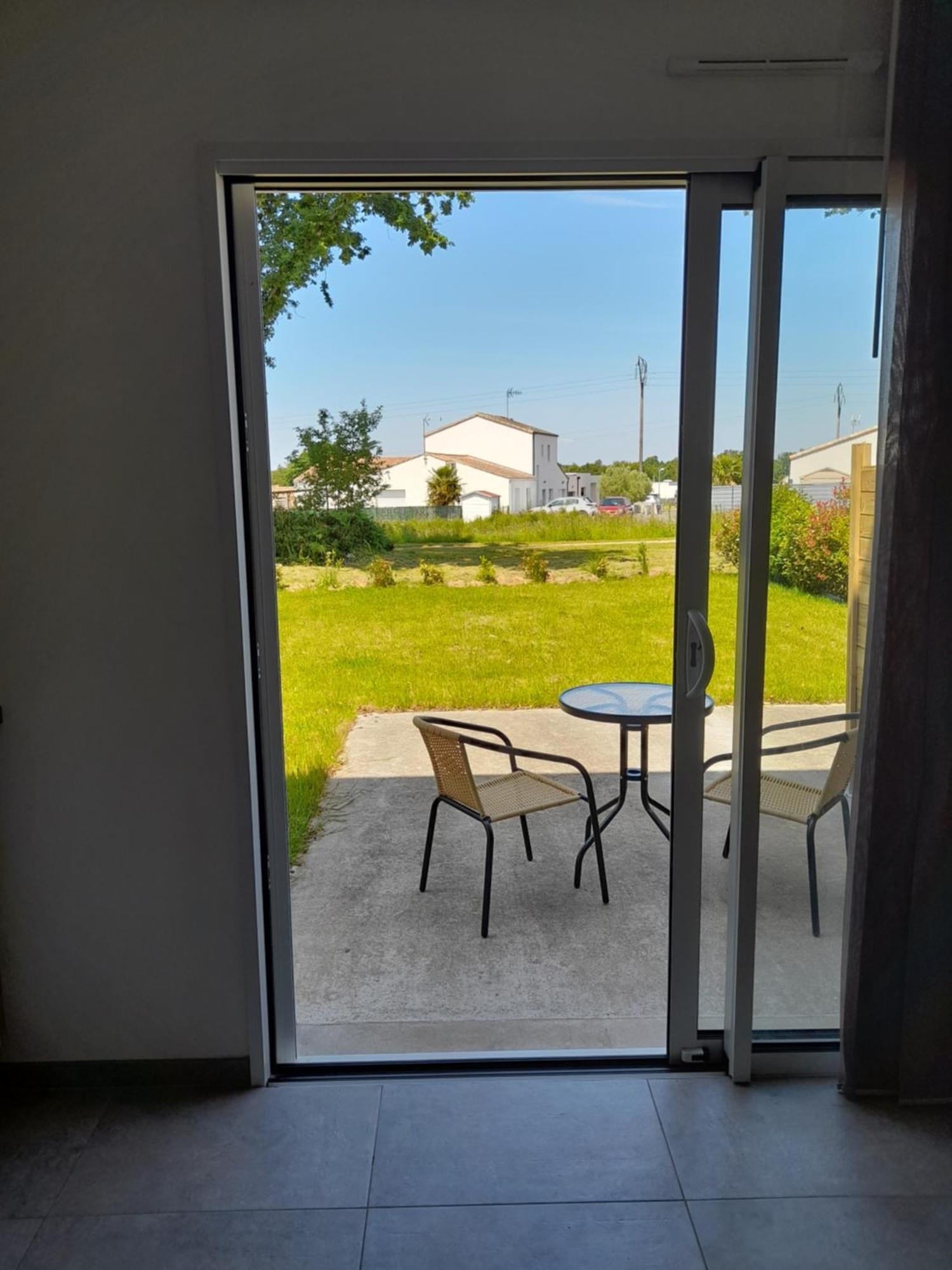 Studio Lumineux Avec Terrasse La Roche-sur-Yon Exterior photo